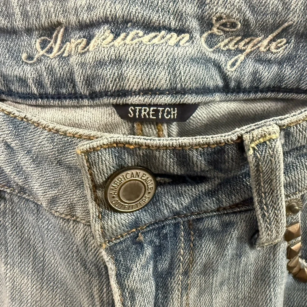 AMERICAN EAGLE Women’s Skinny Stretch Jeans SIZE 8R Studded Trim Distressed - Picture 4 of 6
